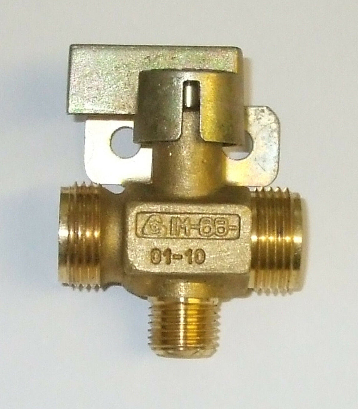 Butane Manual Changeover Regulator & Hose Kit 28mbar Inc Hoses