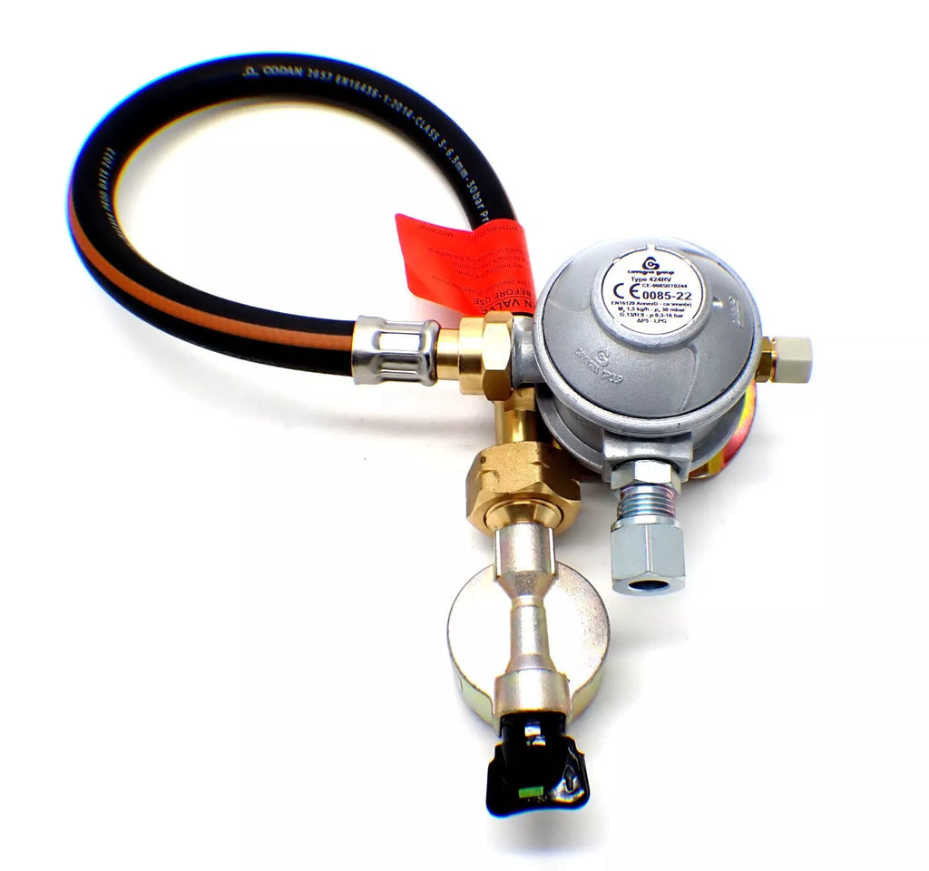 30mbar 8mm Outlet Caravan Regulator 0.5m Pigtail Kit for a 21mm Cylinder