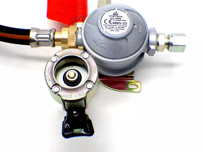 30mbar 10mm Outlet Caravan Regulator 0.5m Pigtail Kit for a Patio Gas Cylinder