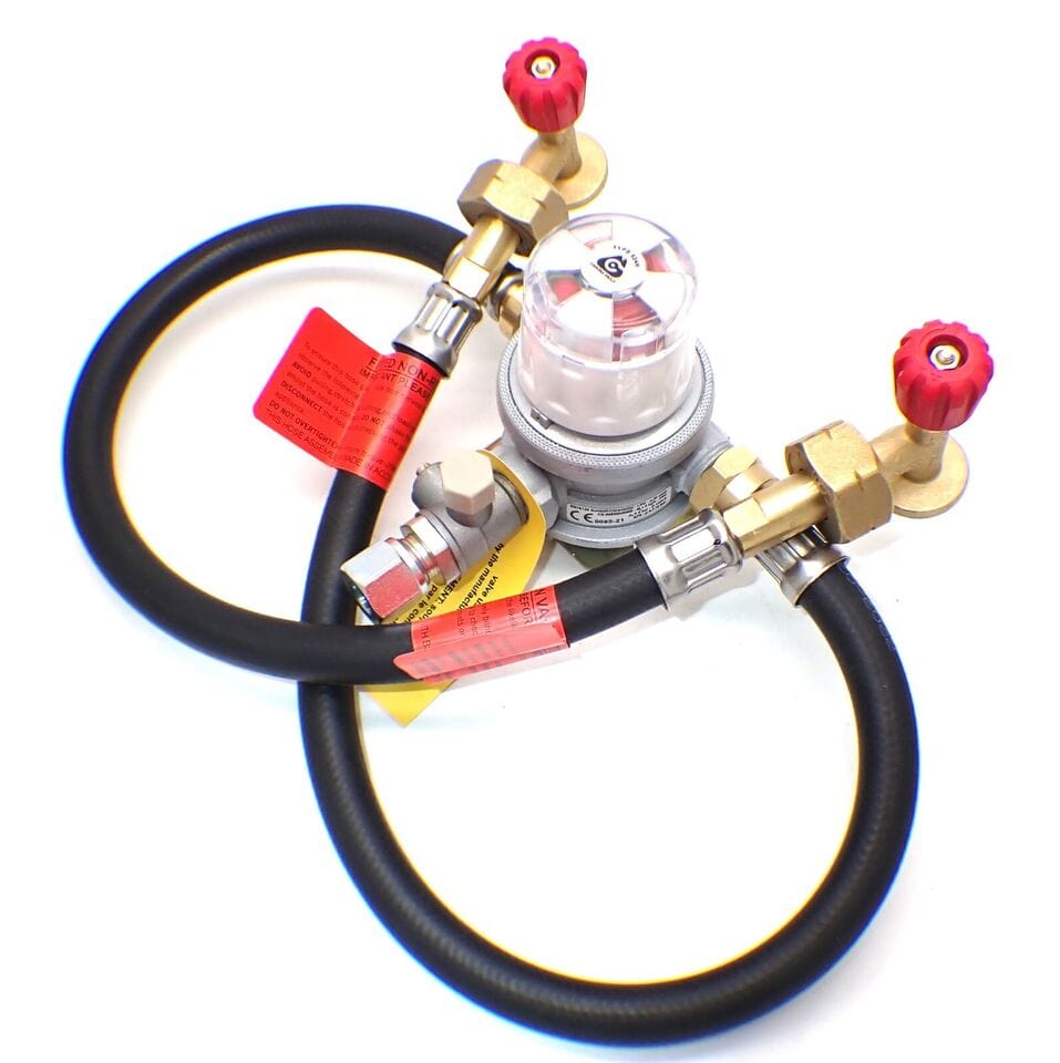 30mbar 10mm Outlet Caravan 0.75m Auto Changeover Kit With 2 Campingaz Cylinders
