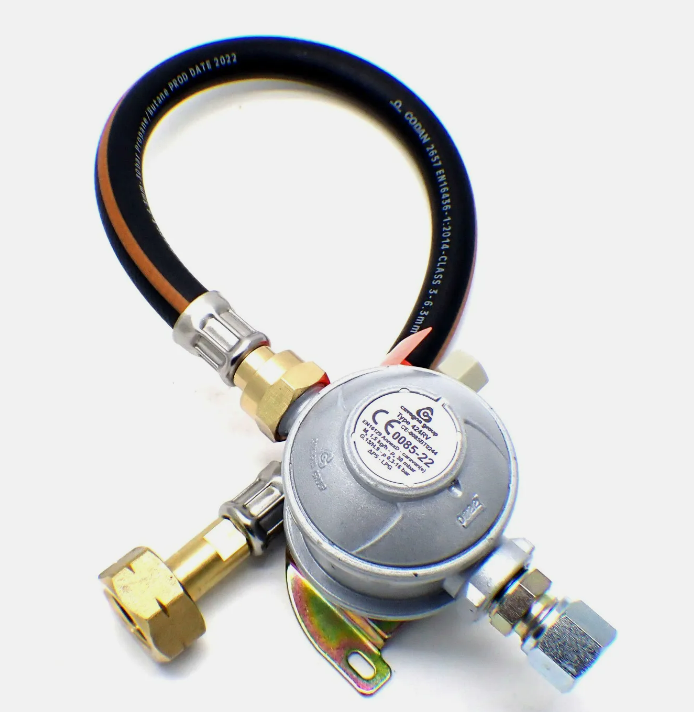 30mbar 10mm Outlet Caravan Regulator 0.75m Pigtail Kit for Calor Gas 4.5kg Blue