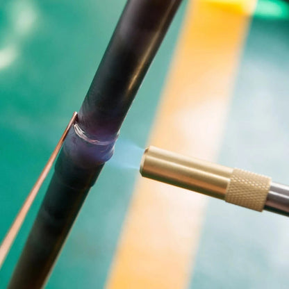 Visual demonstration of Salvus MAPP Gas 400g in use for soldering, brazing, and welding tasks, showcasing its versatility.